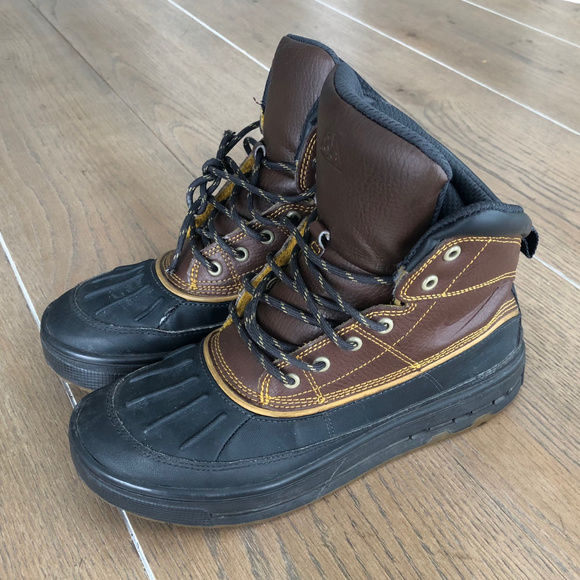 nike waterproof hiking shoes